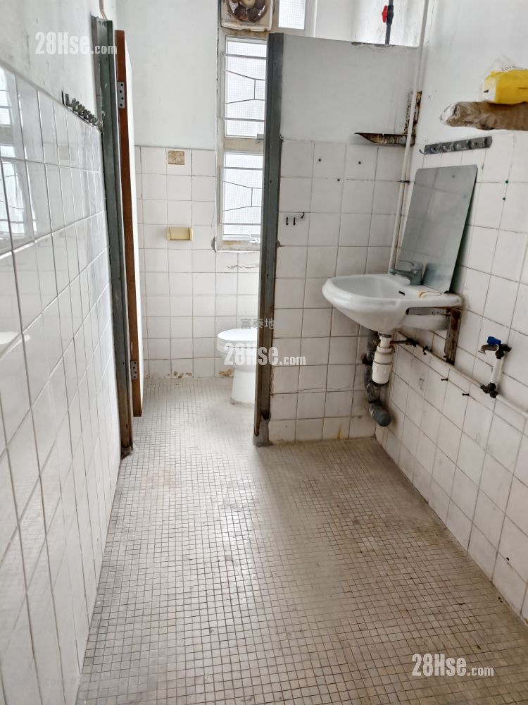 Wing Hang Industrial Building Rental Studio , 1 Toilet Wing Hang Industrial Building Rental Studio , 1 Toilet