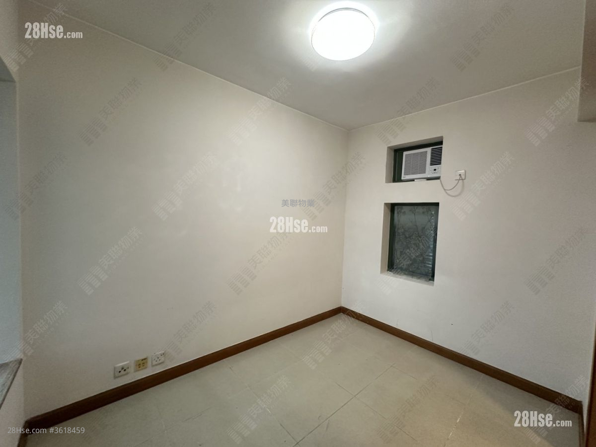 君傲湾 售盘 3 房 , 2 浴室 649 平方尺 ( 60.3 平方米 ) 君傲湾 售盘 3 房 , 2 浴室 649 平方尺 ( 60.3 平方米 )