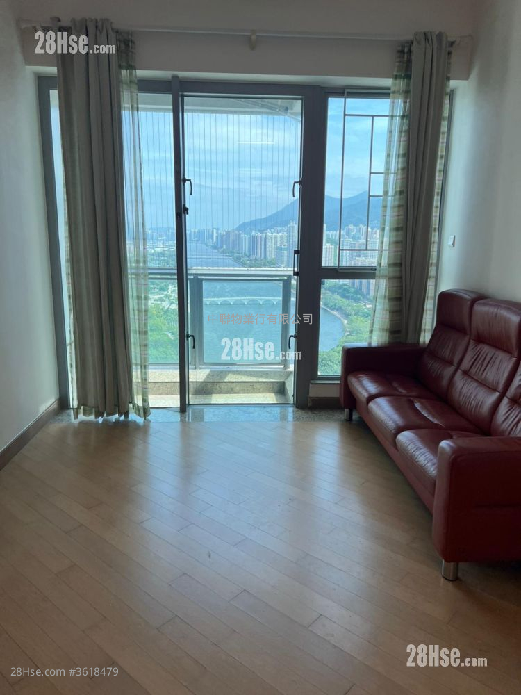 The Riverpark Rental 3 Bedrooms , 3 Bathrooms 825 ft² ( 76.6 m² ) The Riverpark Rental 3 Bedrooms , 3 Bathrooms 825 ft² ( 76.6 m² )