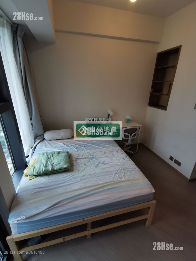 Vau Residence Rental Studio , 1 Bathroom 210 ft² ( 19.5 m² ) Vau Residence Rental Studio , 1 Bathroom 210 ft² ( 19.5 m² )