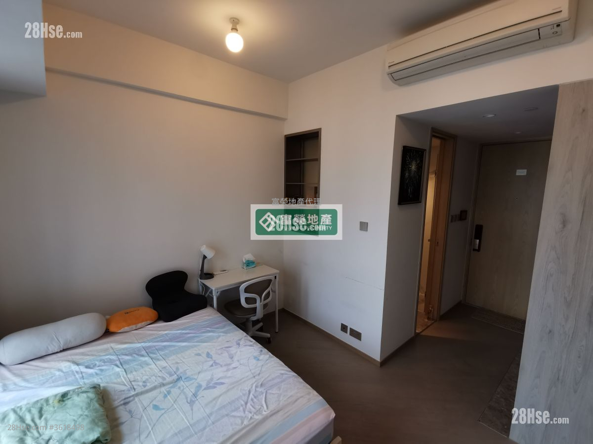 Vau Residence Rental Studio , 1 Bathroom 210 ft² ( 19.5 m² ) Vau Residence Rental Studio , 1 Bathroom 210 ft² ( 19.5 m² )
