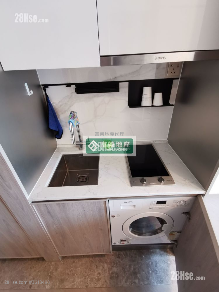 Vau Residence Rental Studio , 1 Bathroom 210 ft² ( 19.5 m² ) Vau Residence Rental Studio , 1 Bathroom 210 ft² ( 19.5 m² )