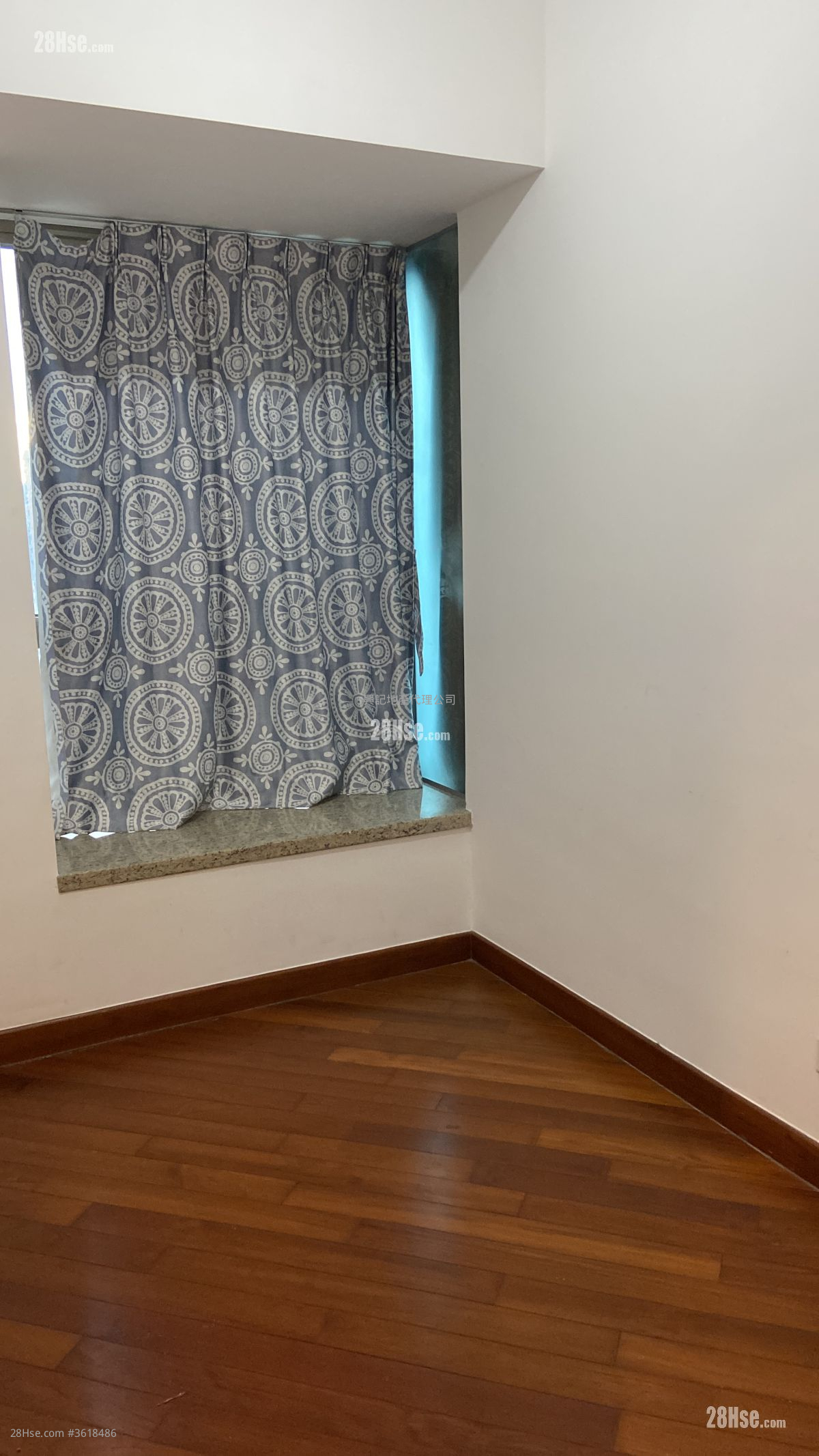 Park Metropolitan Rental 2 Bedrooms , 1 Bathroom 546 ft² ( 50.7 m² ) Park Metropolitan Rental 2 Bedrooms , 1 Bathroom 546 ft² ( 50.7 m² )