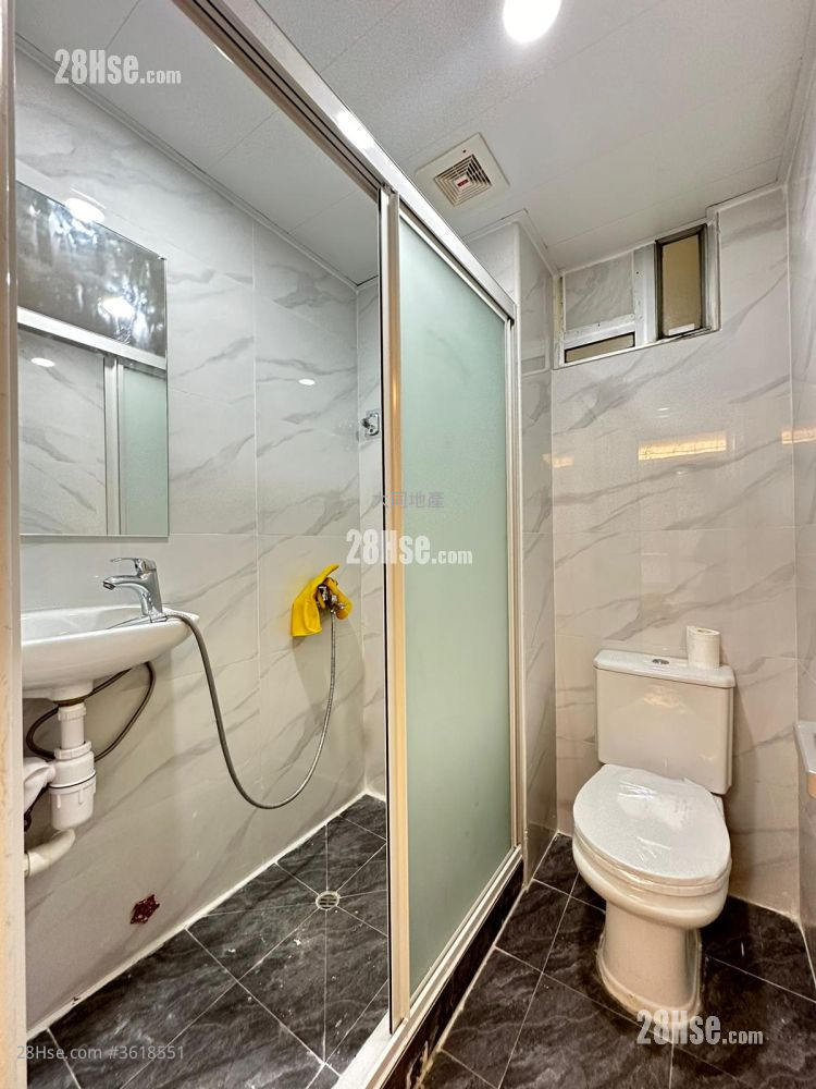 Mei Foo Sun Chuen Rental 662 ft² ( 61.5 m² ) Mei Foo Sun Chuen Rental 662 ft² ( 61.5 m² )