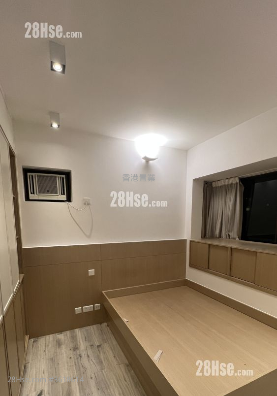 Liberte Rental 3 Bedrooms , 1 Bathroom 522 ft² ( 48.5 m² ) Liberte Rental 3 Bedrooms , 1 Bathroom 522 ft² ( 48.5 m² )