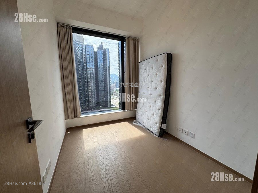 Onmantin Rental 3 Bedrooms , 2 Bathrooms 797 ft² ( 74.0 m² ) Onmantin Rental 3 Bedrooms , 2 Bathrooms 797 ft² ( 74.0 m² )
