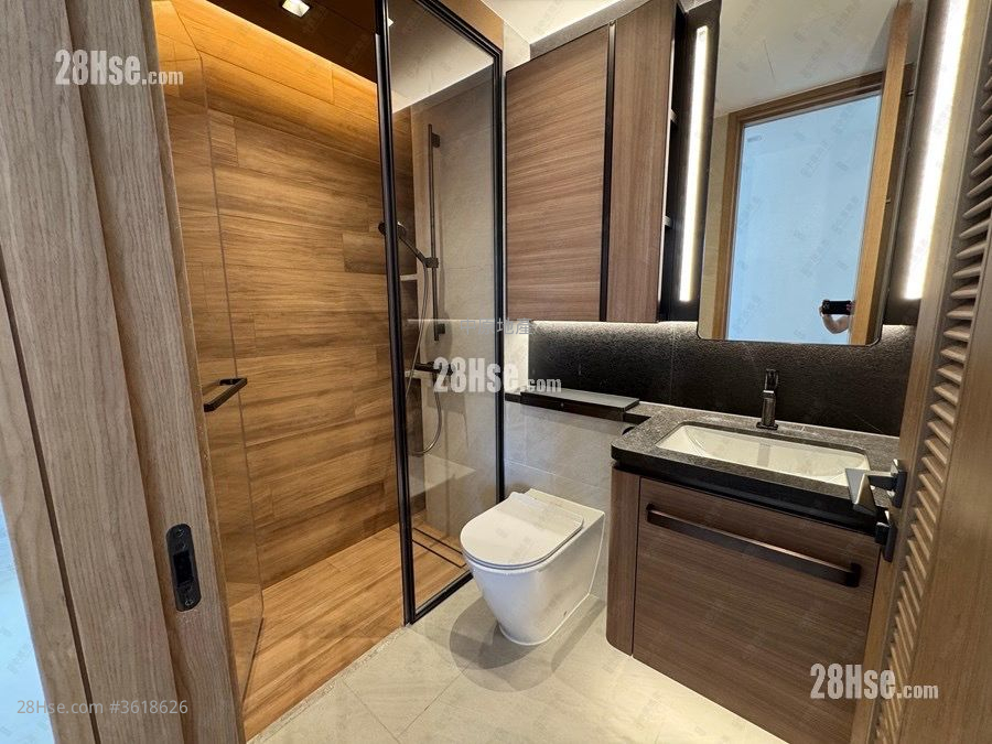 Onmantin Rental 3 Bedrooms , 2 Bathrooms 797 ft² ( 74.0 m² ) Onmantin Rental 3 Bedrooms , 2 Bathrooms 797 ft² ( 74.0 m² )