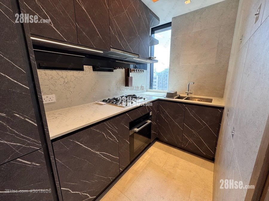 Onmantin Rental 3 Bedrooms , 2 Bathrooms 797 ft² ( 74.0 m² ) Onmantin Rental 3 Bedrooms , 2 Bathrooms 797 ft² ( 74.0 m² )