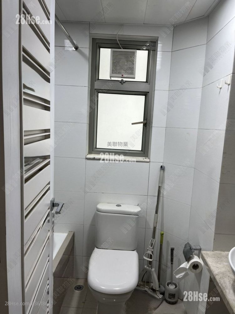 City Point Rental 2 Bedrooms , 1 Bathroom 491 ft² ( 45.6 m² ) City Point Rental 2 Bedrooms , 1 Bathroom 491 ft² ( 45.6 m² )