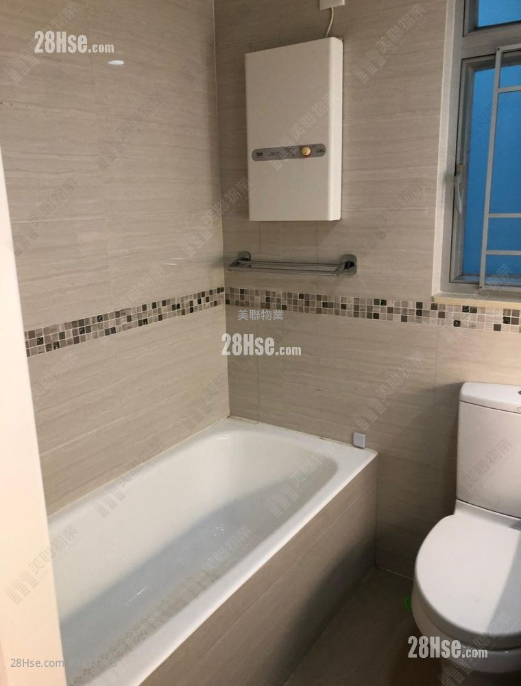 Summit Terrace Rental 437 ft² ( 40.6 m² ) Summit Terrace Rental 437 ft² ( 40.6 m² )