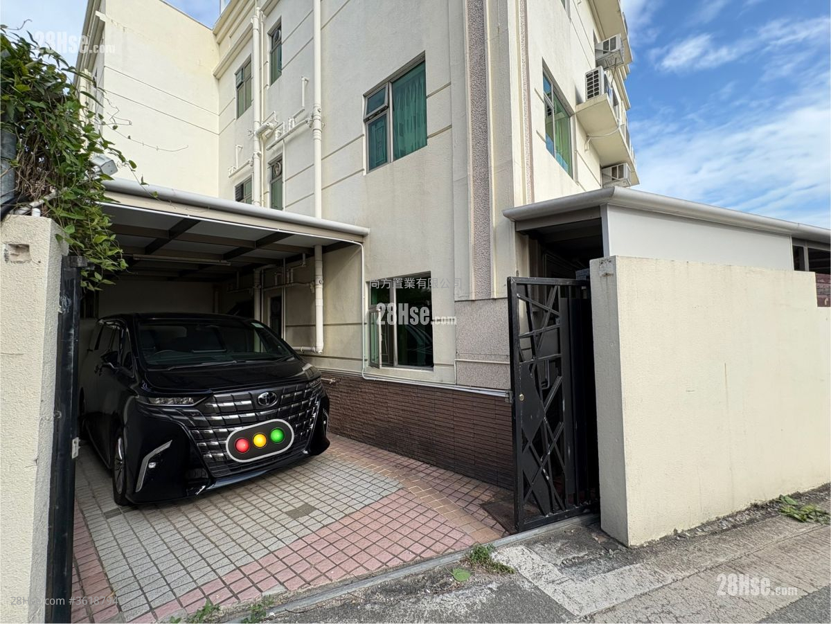 村屋 租盘 3 房 , 1 浴室 700 平方尺 ( 65.0 平方米 ) 村屋 租盘 3 房 , 1 浴室 700 平方尺 ( 65.0 平方米 )