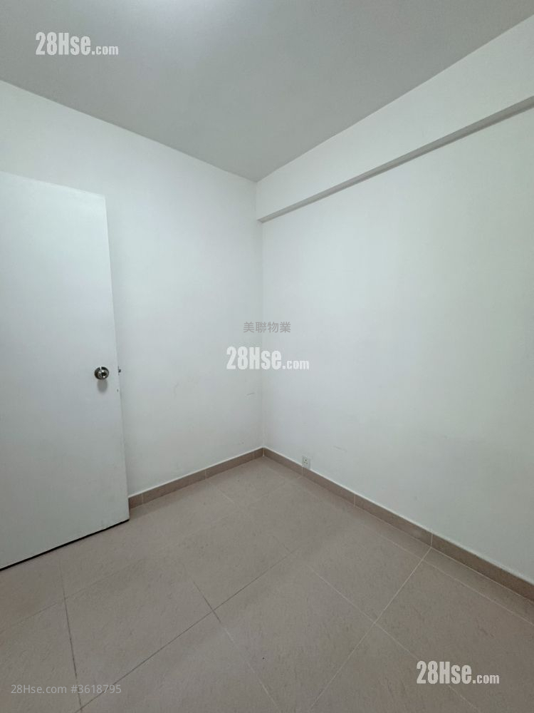 Clague Garden Estate Rental 1 Bedroom , 1 Bathroom 357 ft² ( 33.2 m² ) Clague Garden Estate Rental 1 Bedroom , 1 Bathroom 357 ft² ( 33.2 m² )