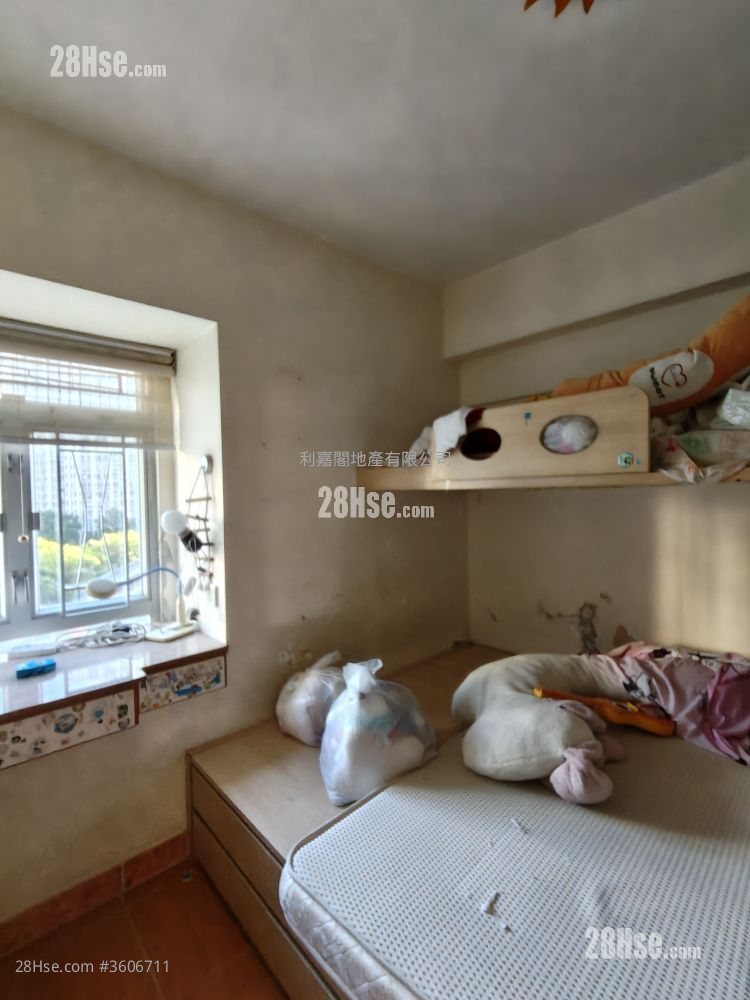 新葵兴花园 售盘 3 房 , 1 浴室 570 平方尺 ( 53.0 平方米 ) 新葵兴花园 售盘 3 房 , 1 浴室 570 平方尺 ( 53.0 平方米 )