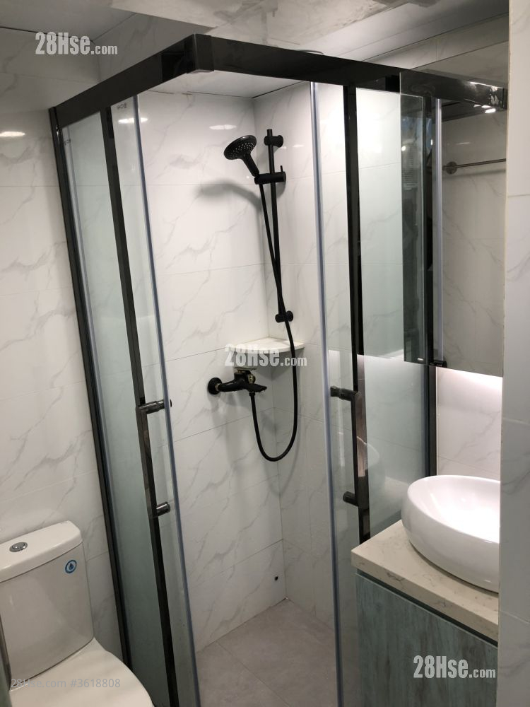 轩尼诗大楼 租盘 开放式间隔 , 1 浴室 140 平方尺 ( 13.0 平方米 ) 轩尼诗大楼 租盘 开放式间隔 , 1 浴室 140 平方尺 ( 13.0 平方米 )