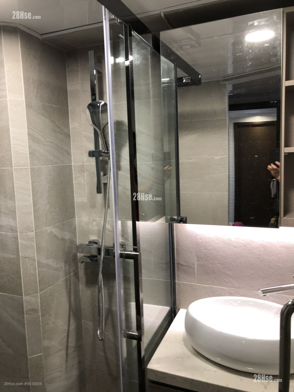 轩尼诗大楼 租盘 开放式间隔 , 1 浴室 140 平方尺 ( 13.0 平方米 ) 轩尼诗大楼 租盘 开放式间隔 , 1 浴室 140 平方尺 ( 13.0 平方米 )