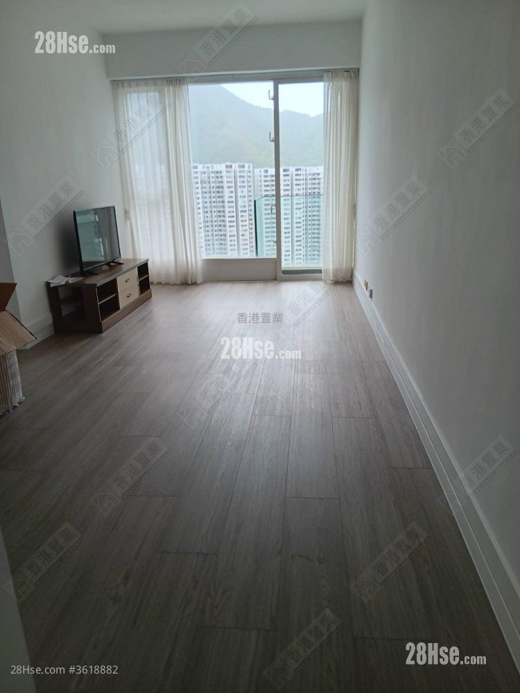 The Orchards Sell 2 Bedrooms , 1 Bathroom 616 ft² ( 57.2 m² )