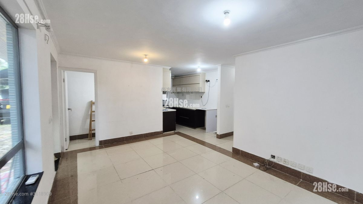 村屋 租盘 3 房 , 2 浴室 700 平方尺 ( 65.0 平方米 ) 村屋 租盘 3 房 , 2 浴室 700 平方尺 ( 65.0 平方米 )