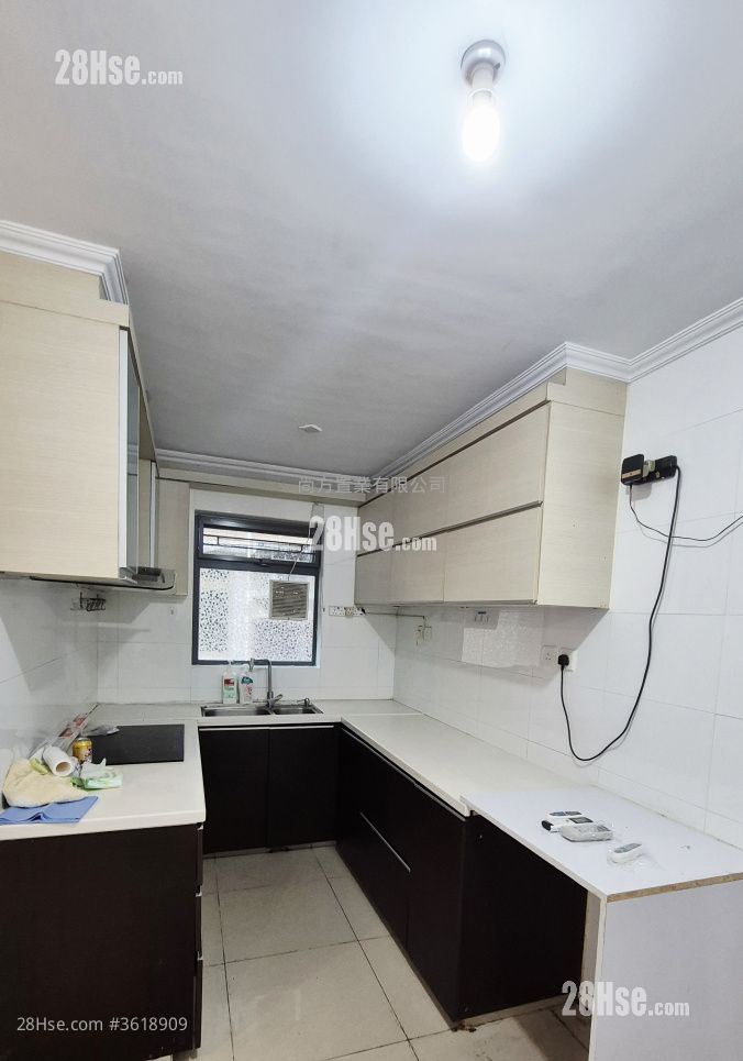 村屋 租盘 3 房 , 2 浴室 700 平方尺 ( 65.0 平方米 ) 村屋 租盘 3 房 , 2 浴室 700 平方尺 ( 65.0 平方米 )