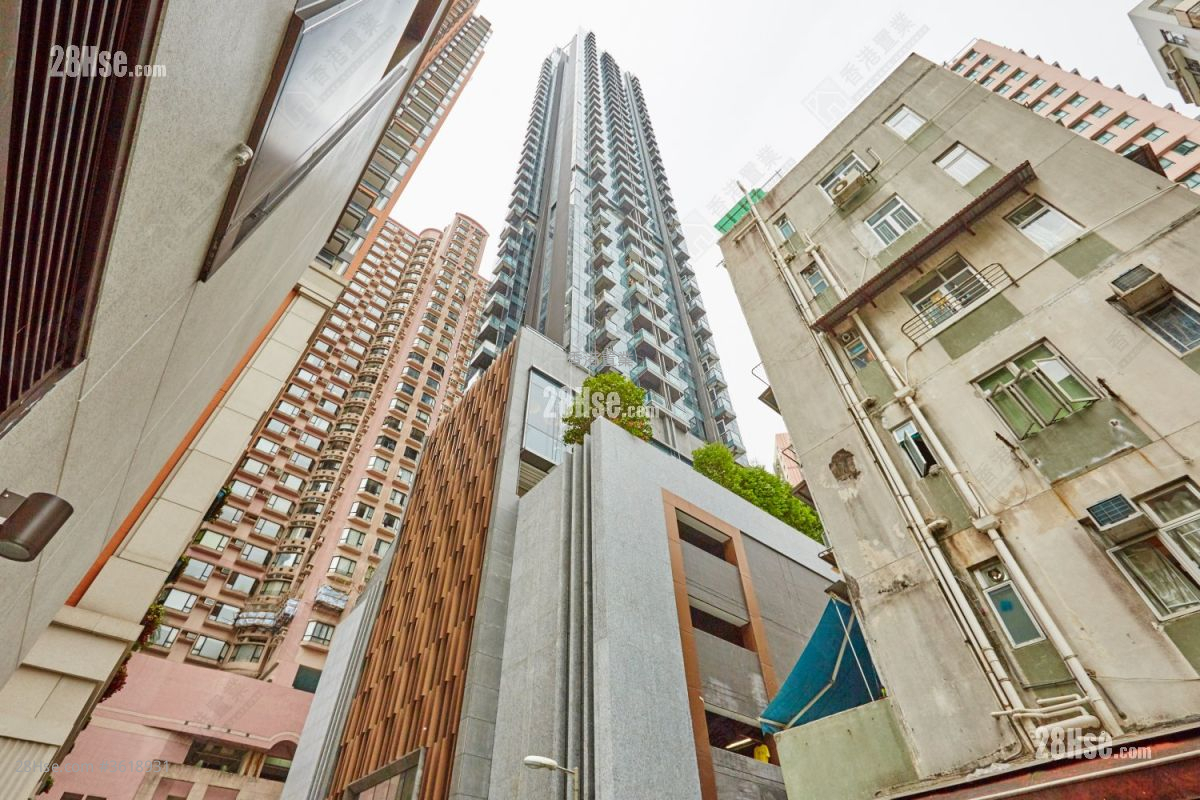 Jones Hive Sell 2 Bedrooms , 1 Bathroom 439 ft² ( 40.8 m² ) Jones Hive Sell 2 Bedrooms , 1 Bathroom 439 ft² ( 40.8 m² )