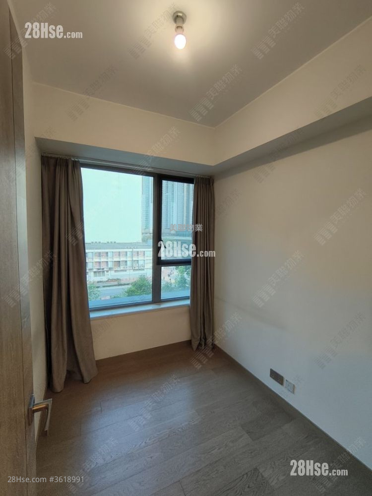 Aurora Rental 2 Bedrooms , 1 Bathroom 443 ft² ( 41.2 m² ) Aurora Rental 2 Bedrooms , 1 Bathroom 443 ft² ( 41.2 m² )