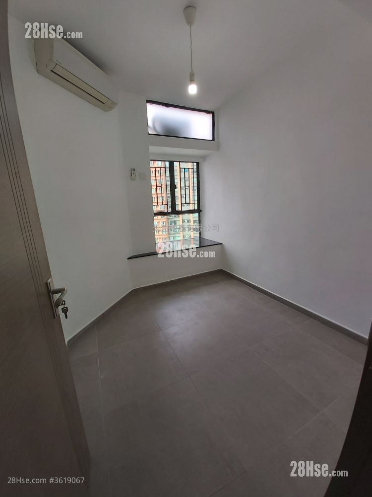 Illumination Terrace Rental 3 Bedrooms , 2 Bathrooms 731 ft² ( 67.9 m² ) Illumination Terrace Rental 3 Bedrooms , 2 Bathrooms 731 ft² ( 67.9 m² )