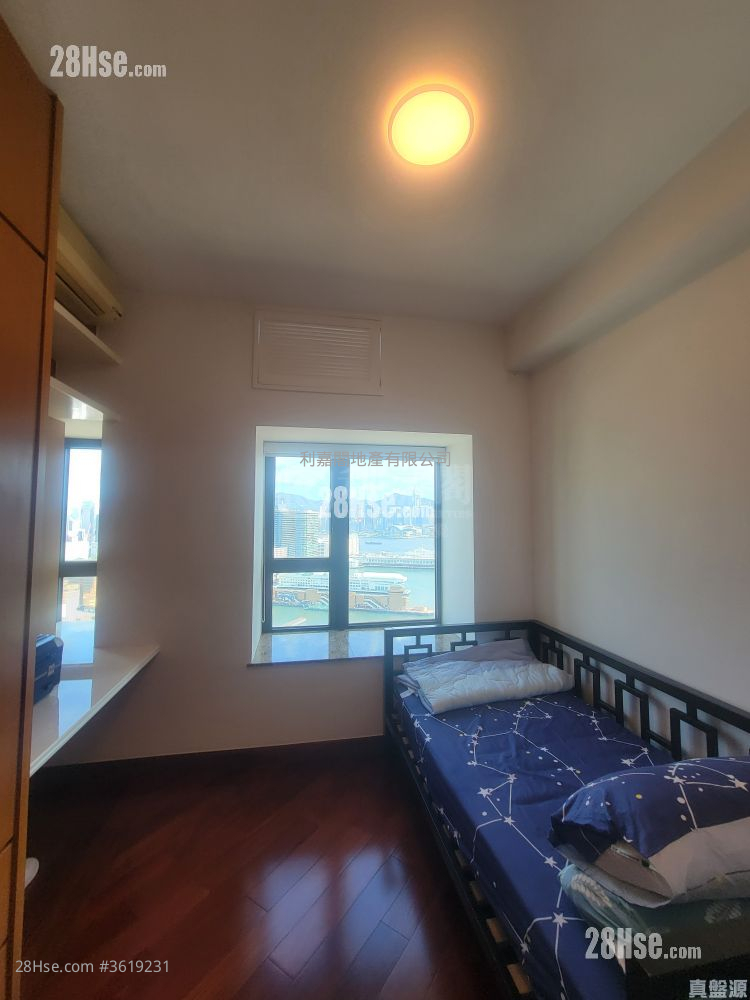 The Arch Rental 3 Bedrooms , 2 Bathrooms 969 ft² ( 90.0 m² ) The Arch Rental 3 Bedrooms , 2 Bathrooms 969 ft² ( 90.0 m² )