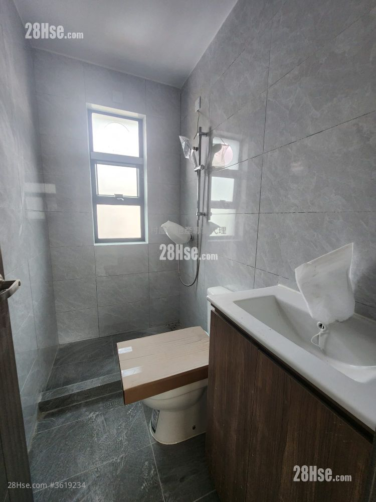 村屋 租盘 4 房 , 2 浴室 村屋 租盘 4 房 , 2 浴室