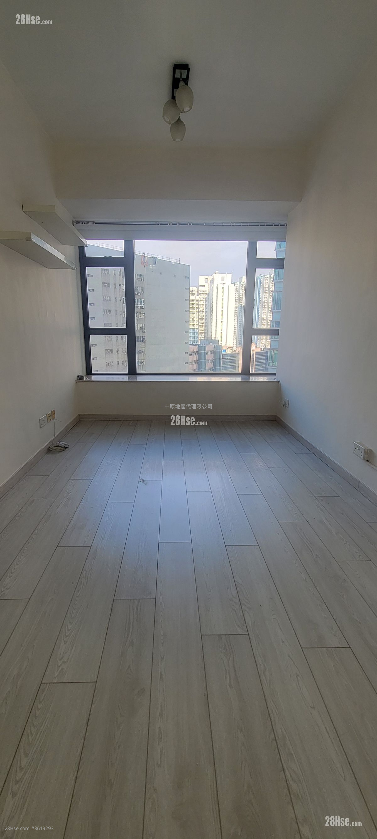 H Cube Sell Studio 238 ft² ( 22.1 m² ) H Cube Sell Studio 238 ft² ( 22.1 m² )