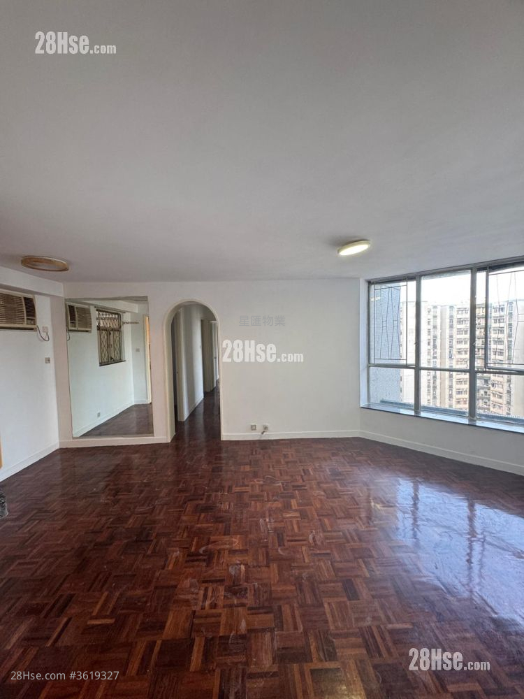 Whampoa Garden Rental 4 Bedrooms , 2 Bathrooms 755 ft² ( 70.1 m² ) Whampoa Garden Rental 4 Bedrooms , 2 Bathrooms 755 ft² ( 70.1 m² )