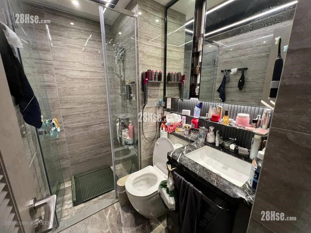 Regency Bay Sell 2 Bedrooms 440 ft² ( 40.9 m² ) Regency Bay Sell 2 Bedrooms 440 ft² ( 40.9 m² )