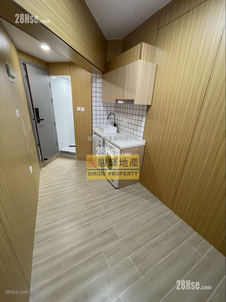 Nam Fung Mansion Rental 180 ft² ( 16.7 m² ) Nam Fung Mansion Rental 180 ft² ( 16.7 m² )