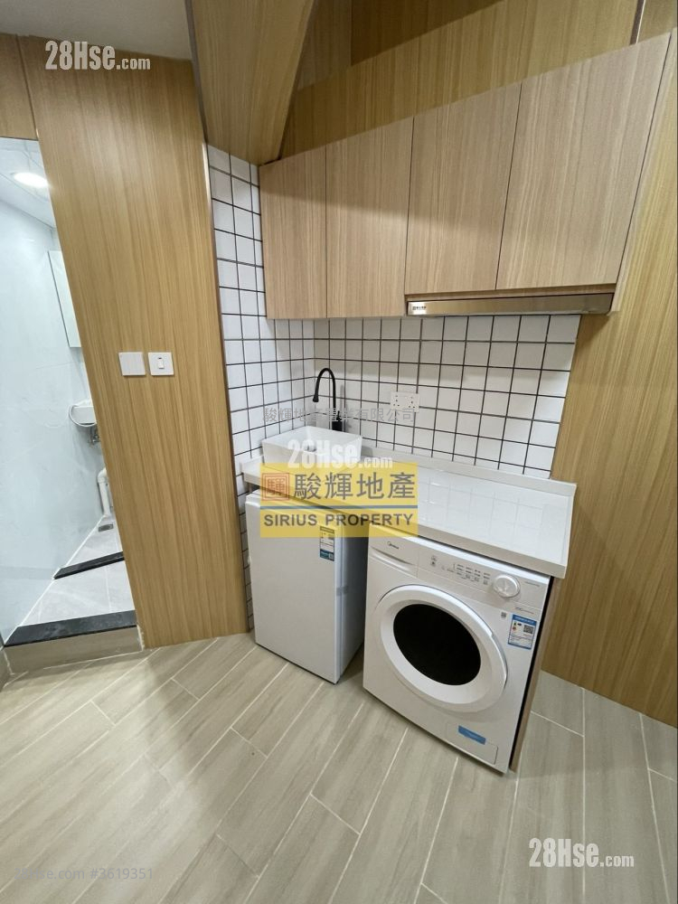 Nam Fung Mansion Rental 180 ft² ( 16.7 m² ) Nam Fung Mansion Rental 180 ft² ( 16.7 m² )