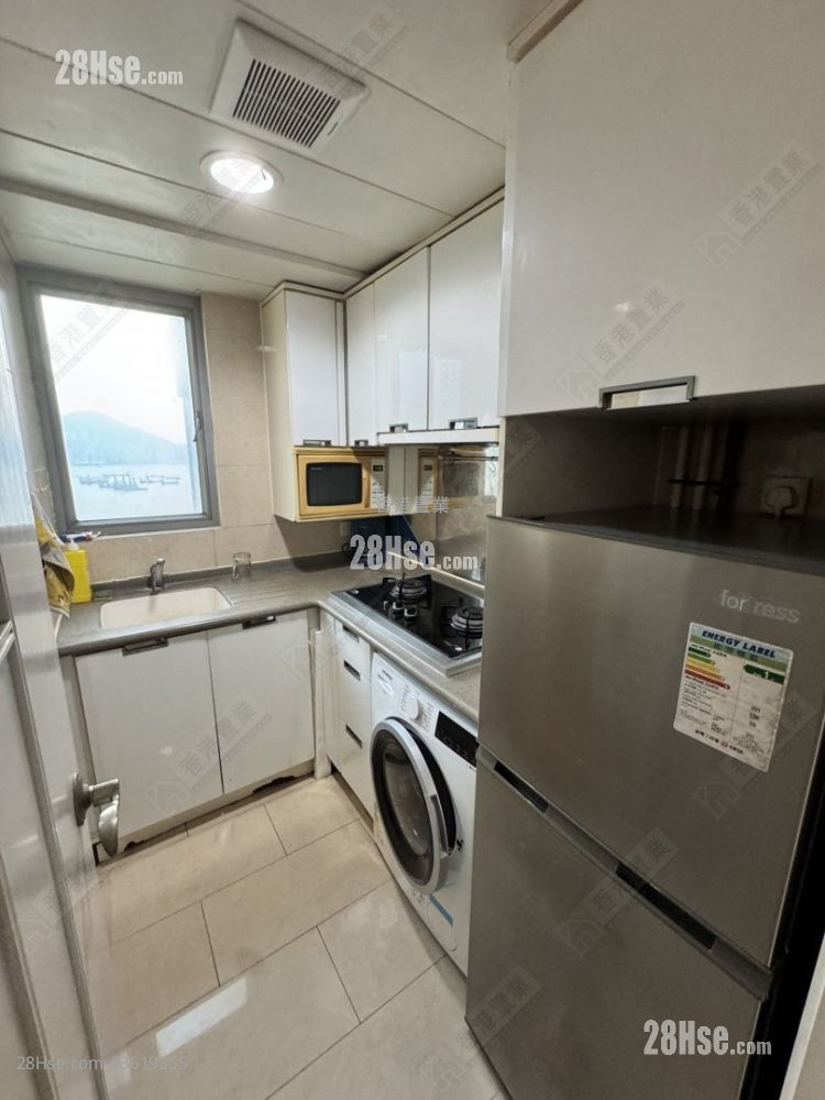 Hampton Place Rental 2 Bedrooms , 1 Bathroom 429 ft² ( 39.9 m² ) Hampton Place Rental 2 Bedrooms , 1 Bathroom 429 ft² ( 39.9 m² )