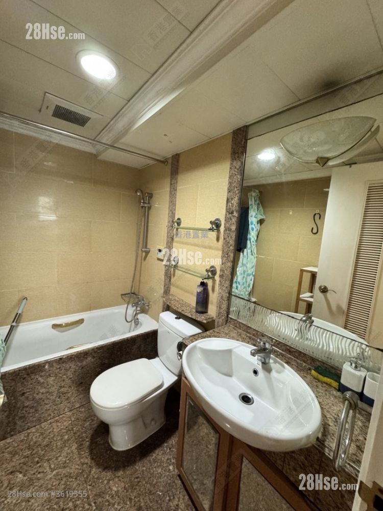 Hampton Place Rental 2 Bedrooms , 1 Bathroom 429 ft² ( 39.9 m² ) Hampton Place Rental 2 Bedrooms , 1 Bathroom 429 ft² ( 39.9 m² )