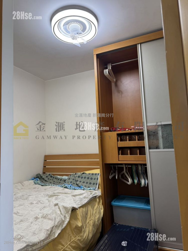 德强苑 售盘 2 房 , 1 浴室 404 平方尺 ( 37.5 平方米 ) 德强苑 售盘 2 房 , 1 浴室 404 平方尺 ( 37.5 平方米 )