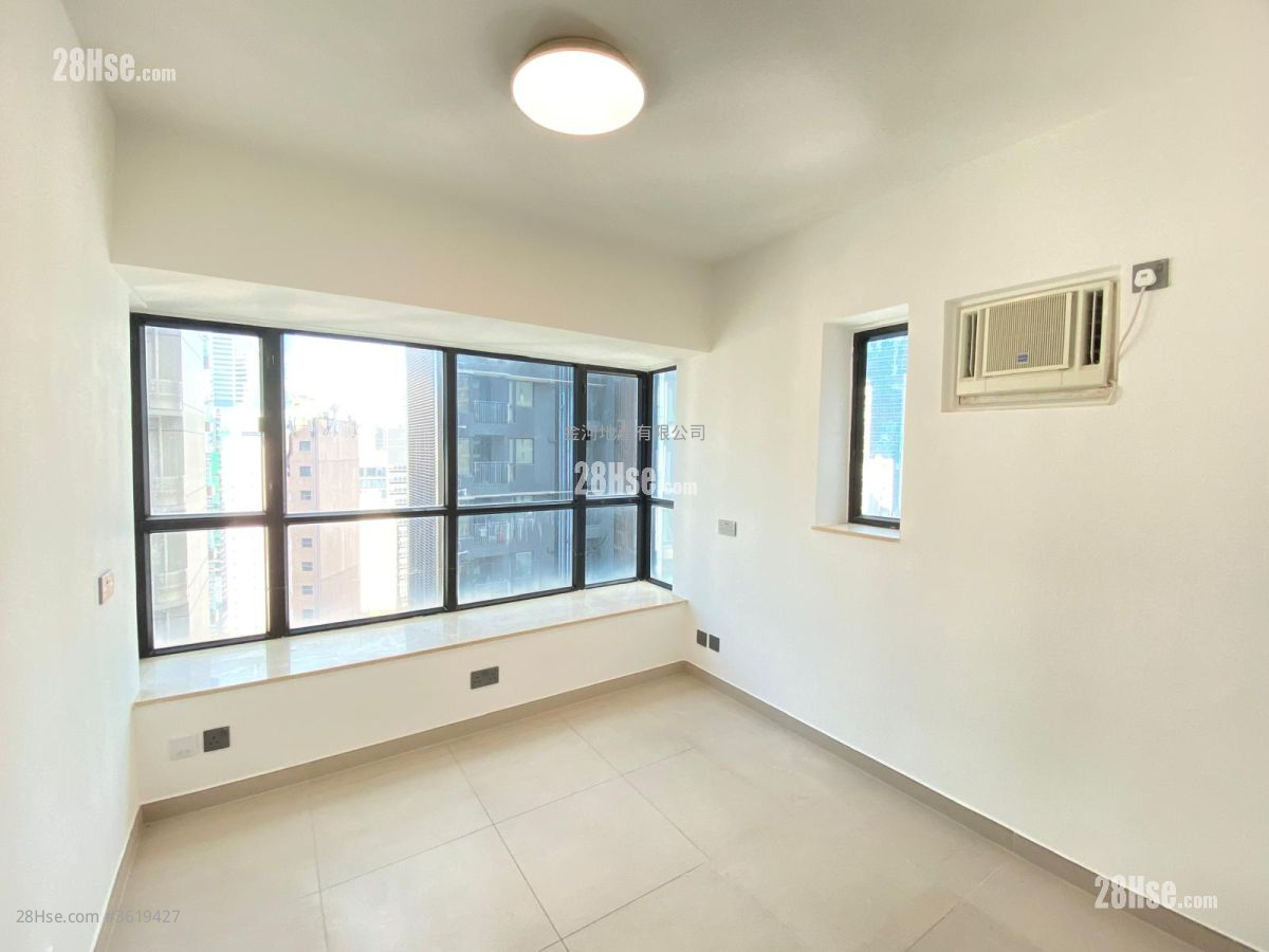 Scenic Rise Rental 2 Bedrooms , 1 Bathroom 487 ft² ( 45.2 m² ) Scenic Rise Rental 2 Bedrooms , 1 Bathroom 487 ft² ( 45.2 m² )
