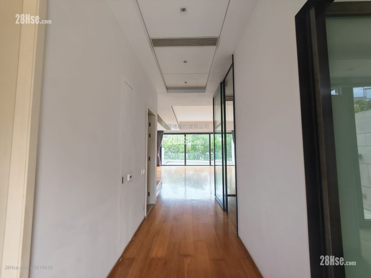 Kau To Highland Sell 4 Bedrooms , 4 Bathrooms 2,629 ft² ( 244.2 m² ) Kau To Highland Sell 4 Bedrooms , 4 Bathrooms 2,629 ft² ( 244.2 m² )