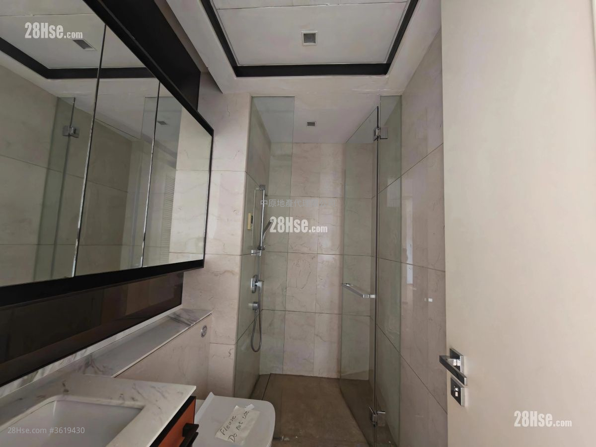 Kau To Highland Sell 4 Bedrooms , 4 Bathrooms 2,629 ft² ( 244.2 m² ) Kau To Highland Sell 4 Bedrooms , 4 Bathrooms 2,629 ft² ( 244.2 m² )
