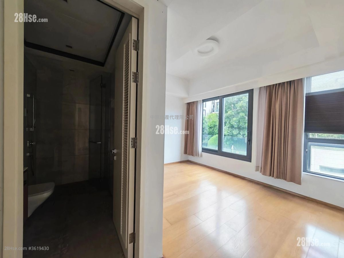 Kau To Highland Sell 4 Bedrooms , 4 Bathrooms 2,629 ft² ( 244.2 m² ) Kau To Highland Sell 4 Bedrooms , 4 Bathrooms 2,629 ft² ( 244.2 m² )