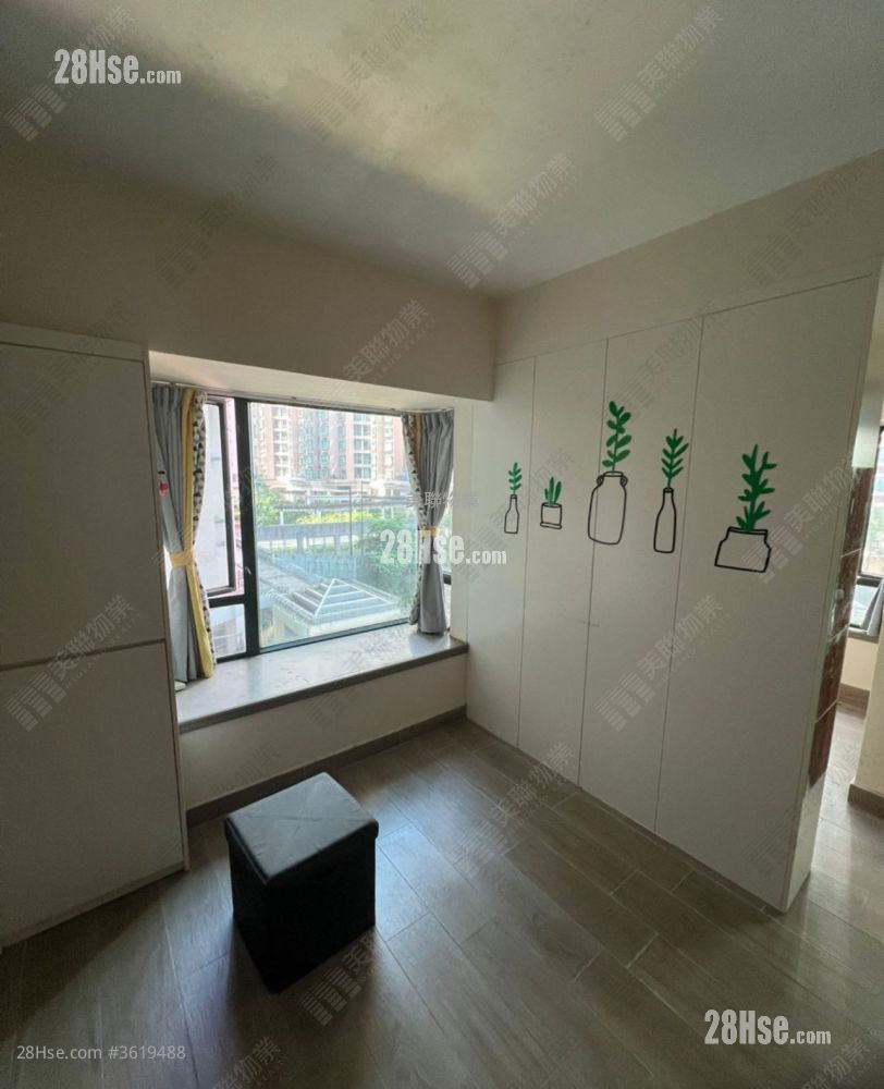 Dawning Views Sell 2 Bedrooms 393 ft² ( 36.5 m² ) Dawning Views Sell 2 Bedrooms 393 ft² ( 36.5 m² )