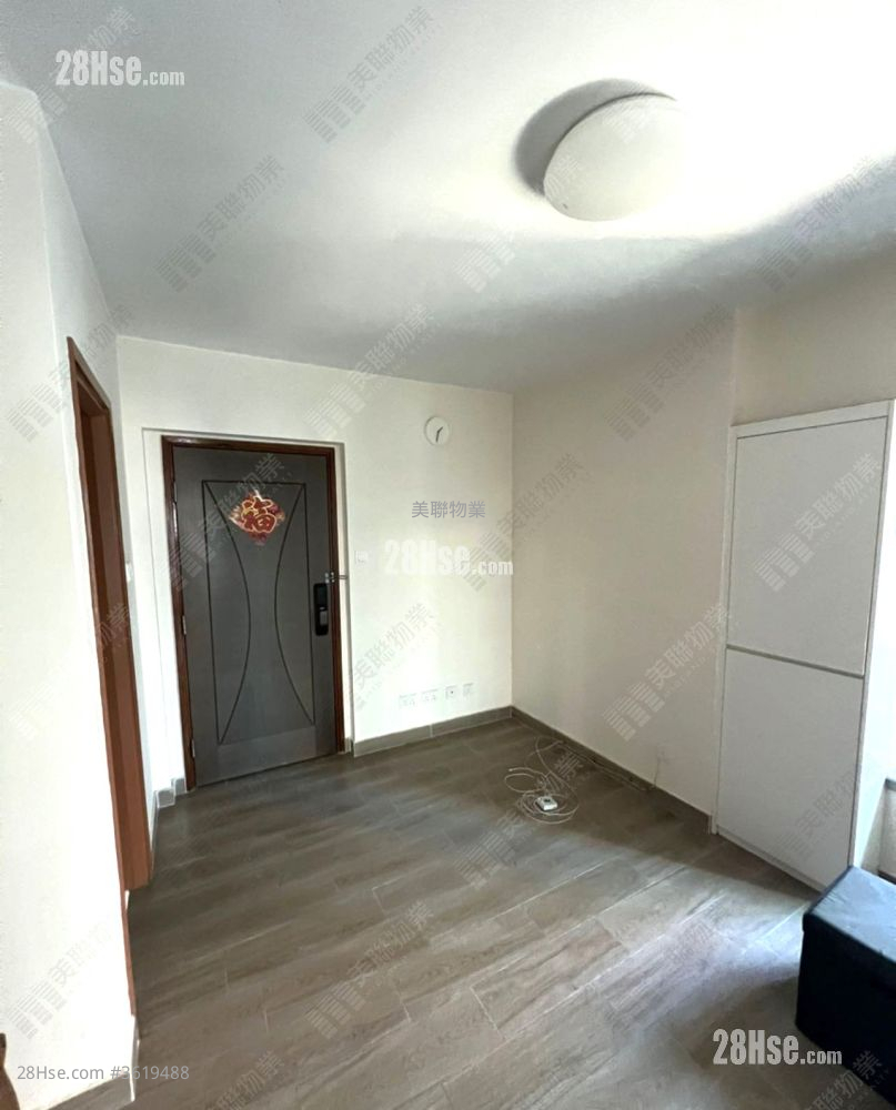 Dawning Views Sell 2 Bedrooms 393 ft² ( 36.5 m² ) Dawning Views Sell 2 Bedrooms 393 ft² ( 36.5 m² )