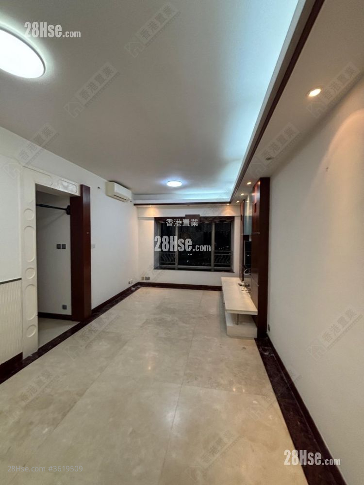 Sorrento Rental 3 Bedrooms , 2 Bathrooms 752 ft² ( 69.9 m² ) Sorrento Rental 3 Bedrooms , 2 Bathrooms 752 ft² ( 69.9 m² )