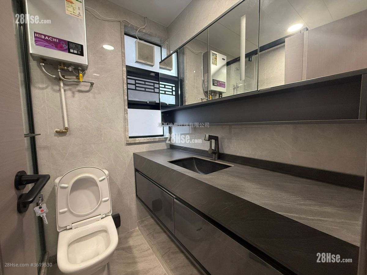Ho Chung New Village Rental 3 Bedrooms , 2 Bathrooms 630 ft² ( 58.5 m² ) Ho Chung New Village Rental 3 Bedrooms , 2 Bathrooms 630 ft² ( 58.5 m² )