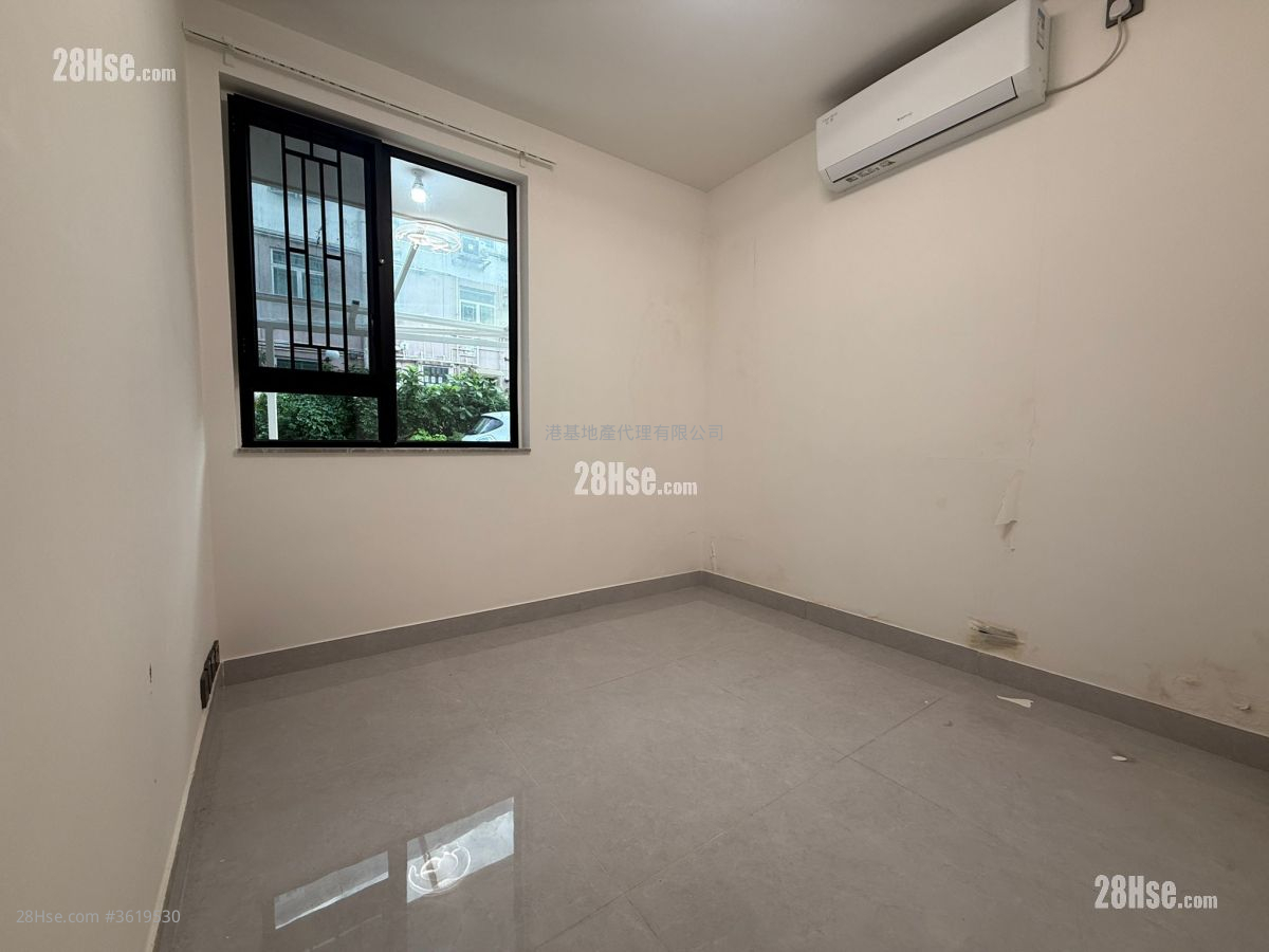 Ho Chung New Village Rental 3 Bedrooms , 2 Bathrooms 630 ft² ( 58.5 m² ) Ho Chung New Village Rental 3 Bedrooms , 2 Bathrooms 630 ft² ( 58.5 m² )