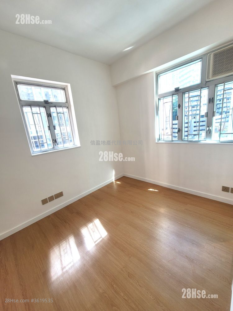 华凯大厦 售盘 3 房 , 2 浴室 674 平方尺 ( 62.6 平方米 ) 华凯大厦 售盘 3 房 , 2 浴室 674 平方尺 ( 62.6 平方米 )