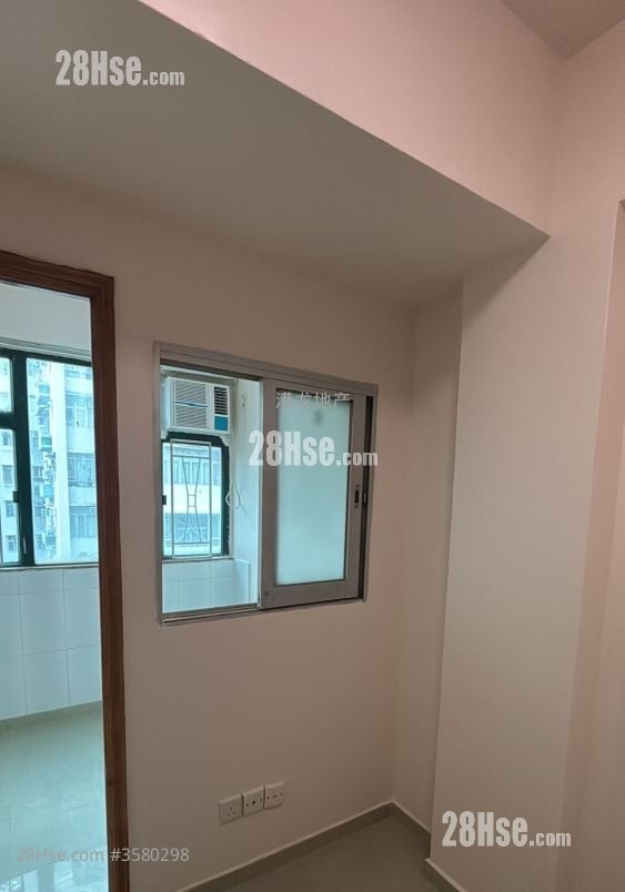 福荣街104号 租盘 1 房 , 1 浴室 160 平方尺 ( 14.9 平方米 )