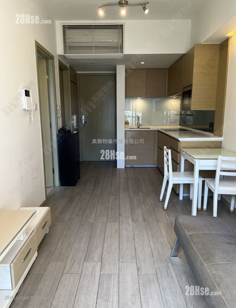 The Wings Sell 1 Bedroom , 1 Bathroom 362 ft² ( 33.6 m² ) The Wings Sell 1 Bedroom , 1 Bathroom 362 ft² ( 33.6 m² )