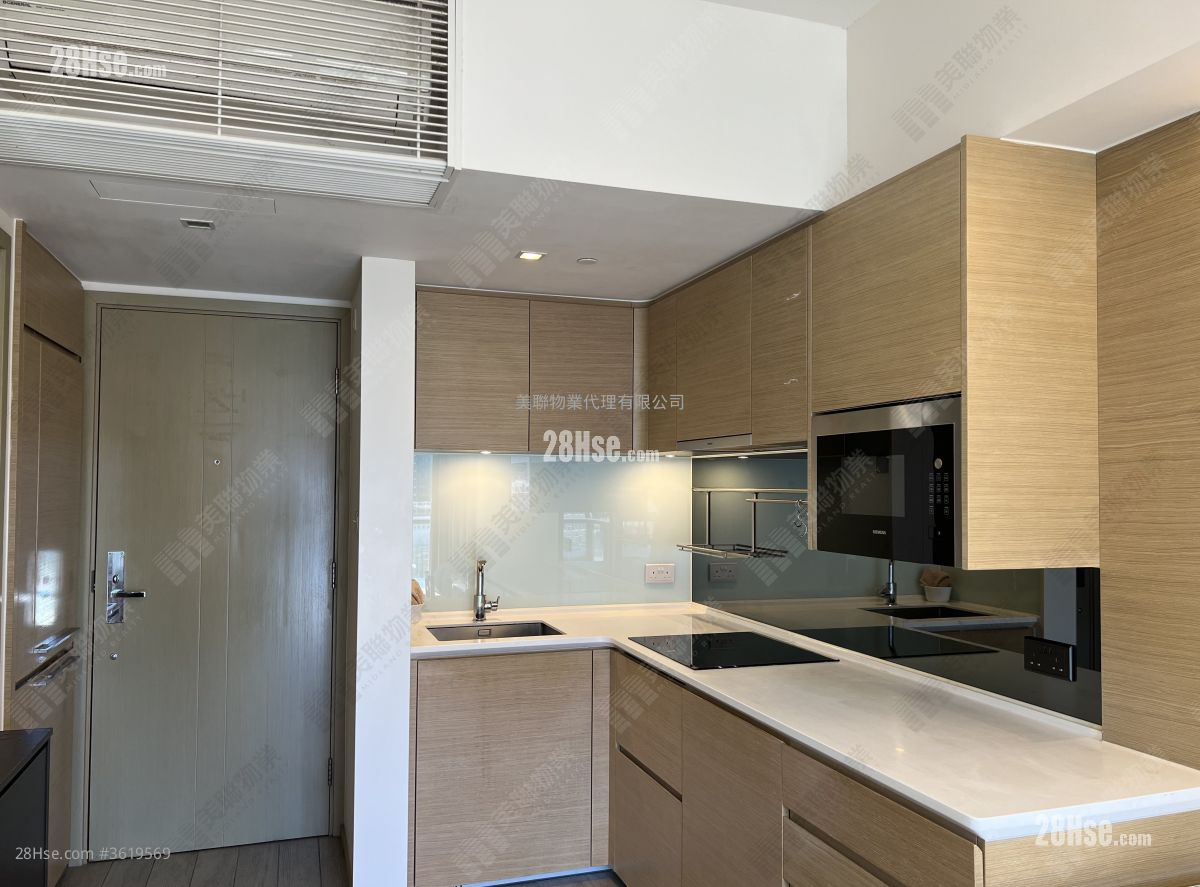 The Wings Sell 1 Bedroom , 1 Bathroom 362 ft² ( 33.6 m² ) The Wings Sell 1 Bedroom , 1 Bathroom 362 ft² ( 33.6 m² )