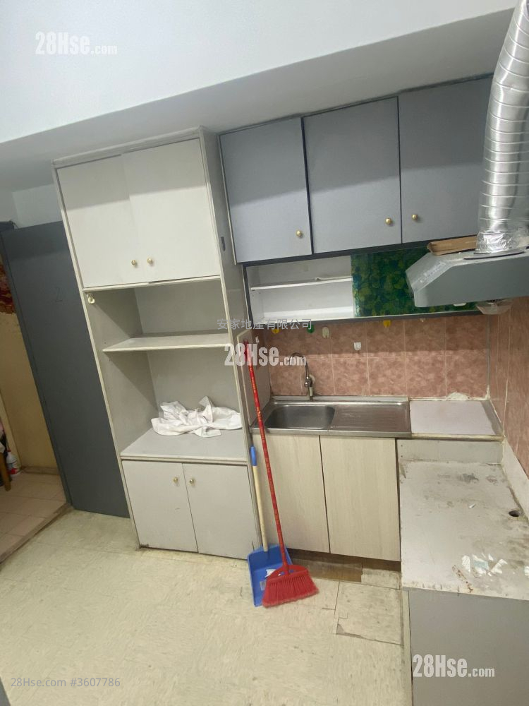 Tai Kok Tsui Building Rental 1 Bedroom , 1 Bathroom 170 ft² ( 15.8 m² )