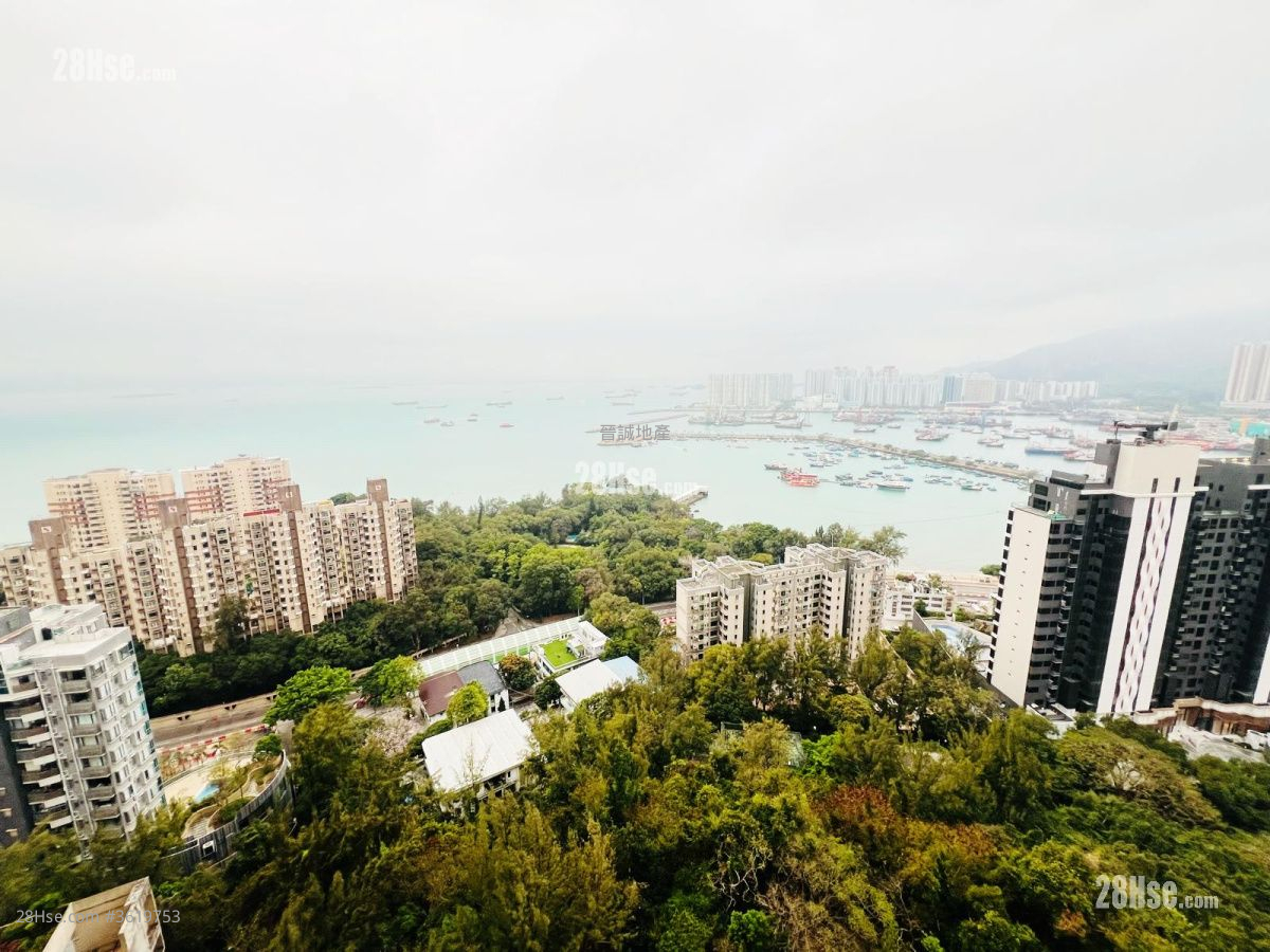 青榕台 售盘 3 房 , 2 浴室 696 平方尺 ( 64.7 平方米 ) 青榕台 售盘 3 房 , 2 浴室 696 平方尺 ( 64.7 平方米 )